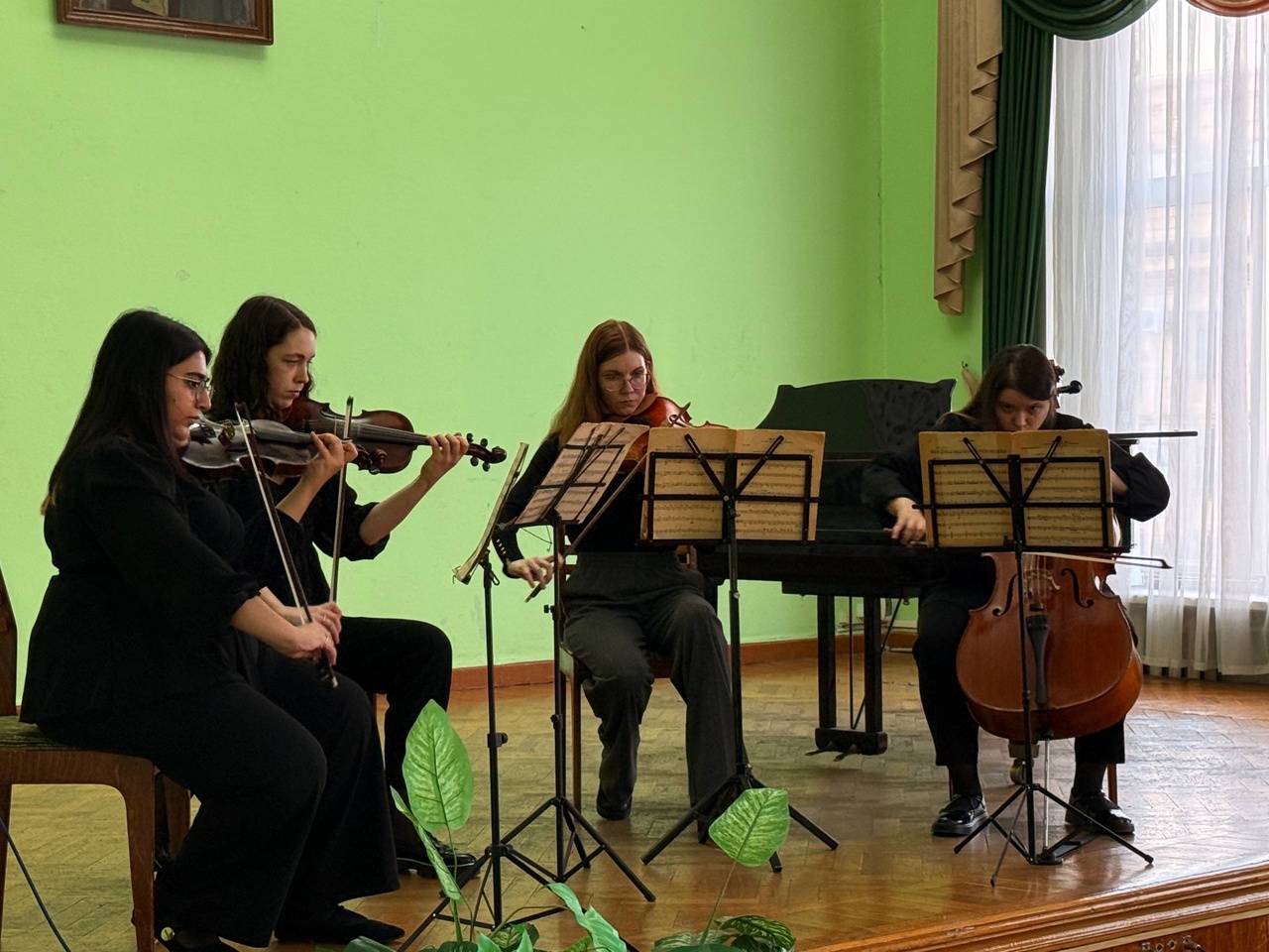 Студенты кафедры оркестровых инструментов выступили в библиотеке им. Никитина Студенты кафедры оркестровых инструментов выступили в библиотеке им. Никитина