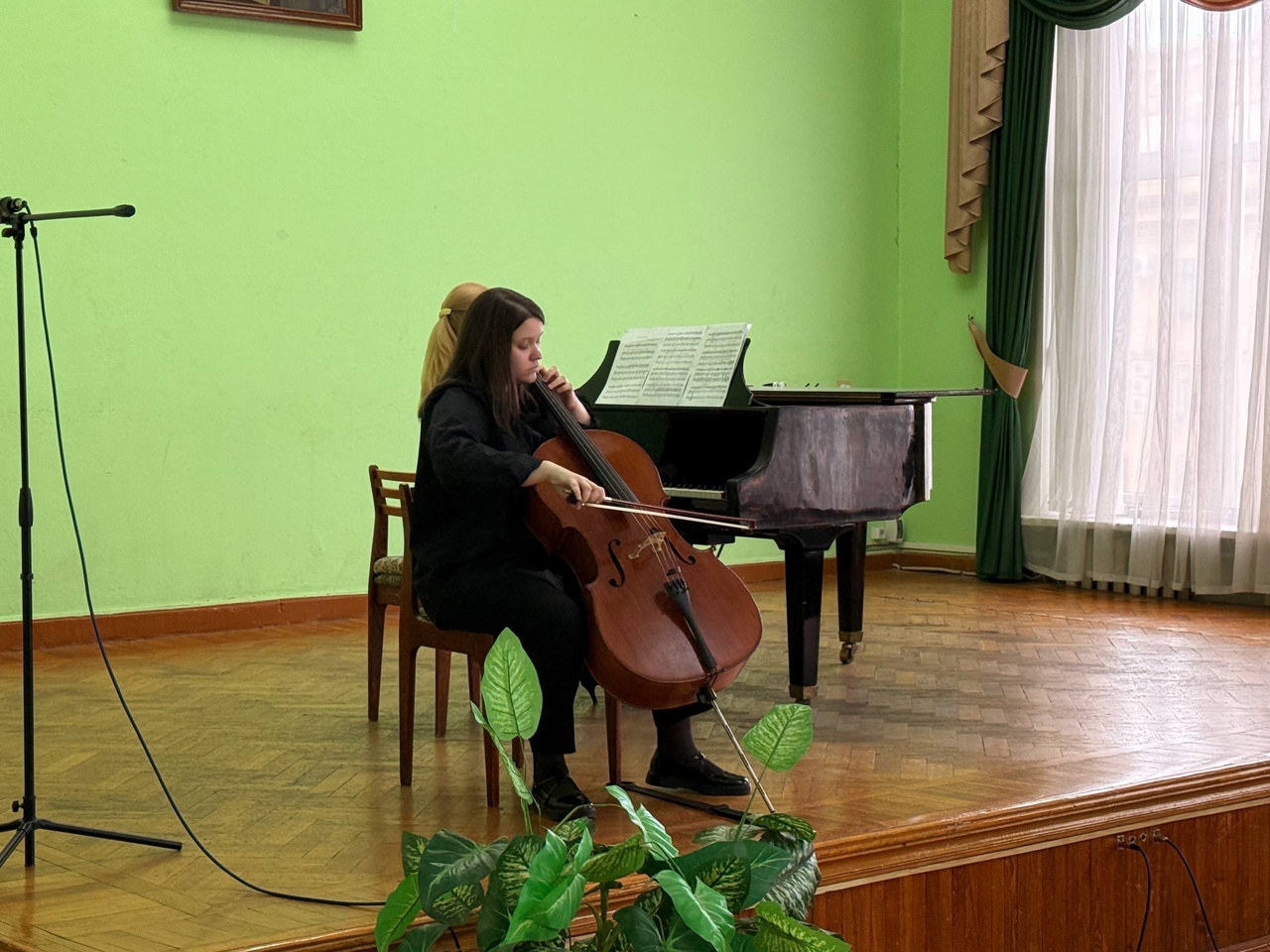 Студенты кафедры оркестровых инструментов выступили в библиотеке им. Никитина Студенты кафедры оркестровых инструментов выступили в библиотеке им. Никитина