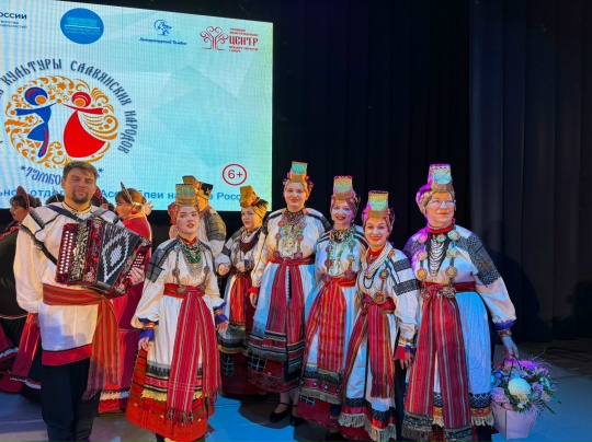 В Тамбове на фестивале славянских культур с огромным успехом выступили студенты ВГИИ, участники фольклорного ансамбля «Воля», показавшие программу «Счастье есть!».