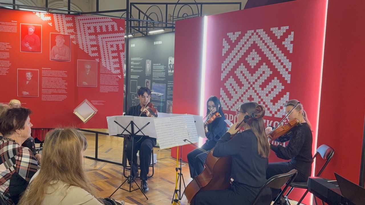 студенты кафедры оркестровых инструментов ВГИИ приняли участие в ежегодной акции «Ночь искусств - 2025»