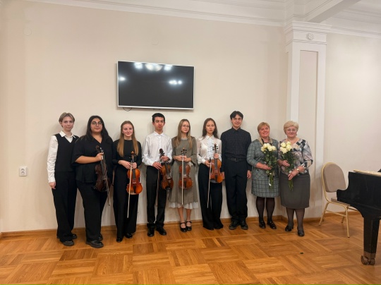 22 ноября в Малом зале Воронежского музыкального колледжа им. Ростроповичей прошёл концерт студентов отделения «Оркестровые струнные инструменты», в котором приняли участие студенты музыкального факультета ВГИИ. Гюльнар Асадова и Константин Уколов (класс профессора Ивановой С. С.) исполнили дуэтом пьесу для скрипки и фортепиано. Также выступила студентка кафедры специального фортепиано Полина Плотникова, которая вместе с Гюльнар Асадовой исполнила часть из камерной сонаты № 1 М. Вайнберга (класс профессора