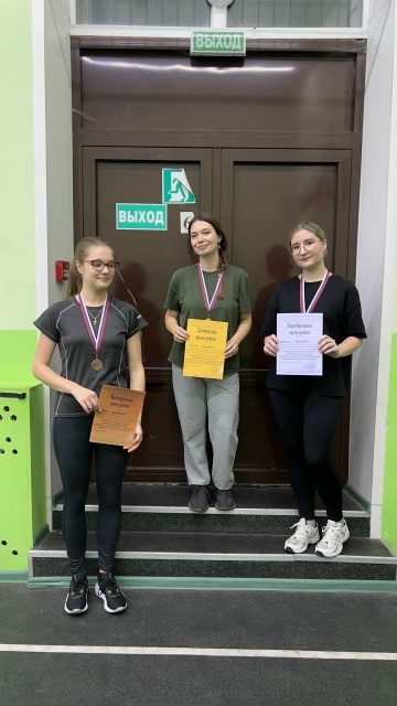 на кафедре оркестровых народных инструментов состоялось яркое и захватывающее соревнование по бадминтону