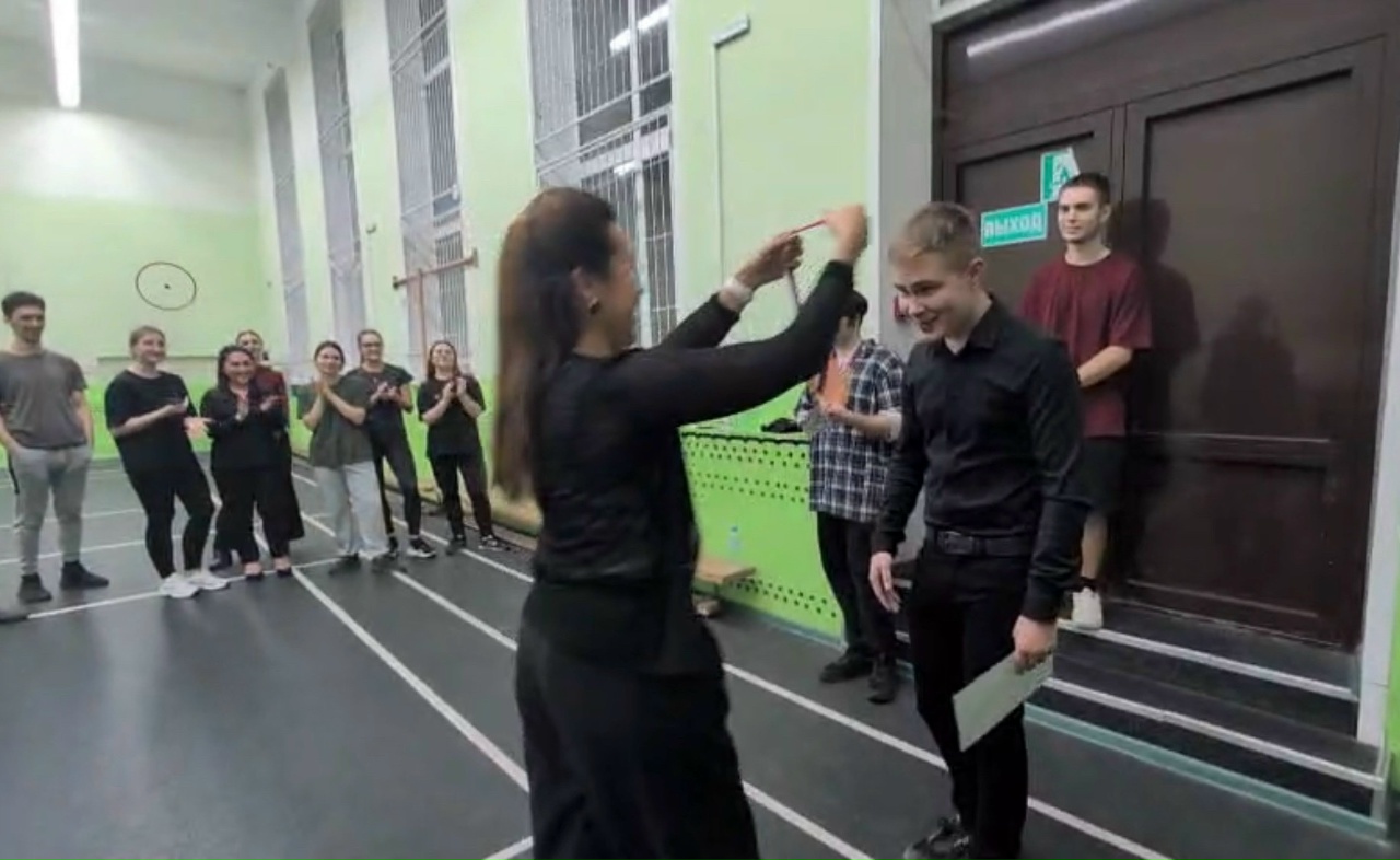 на кафедре оркестровых народных инструментов состоялось яркое и захватывающее соревнование по бадминтону