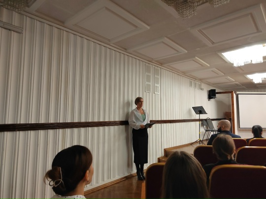 27 ноября в малом зале института искусств прошёл концерт кафедры педагогики, методики и общего курса фортепиано. В программе звучали произведения для фортепиано соло, фортепианные ансамбли, вокальные арии, также студенты выступали в качестве концертмейстеров. Концерт получился насыщенным, интересным, воодушевляющим. Студенты и их педагоги проделали большую работу, которую по достоинству оценили слушатели. В завершении публика услышала авторское исполнение Фуги си-бемоль минор студента 3к ОСИ Юрия Гулягина