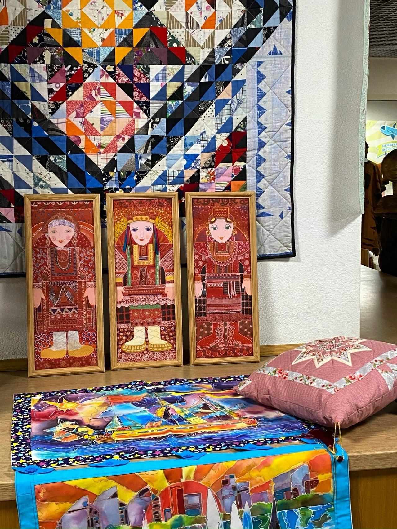 Студенты ВГИИ побывали на гала-концерте фестиваля «Возьмемся за руки, друзья!»