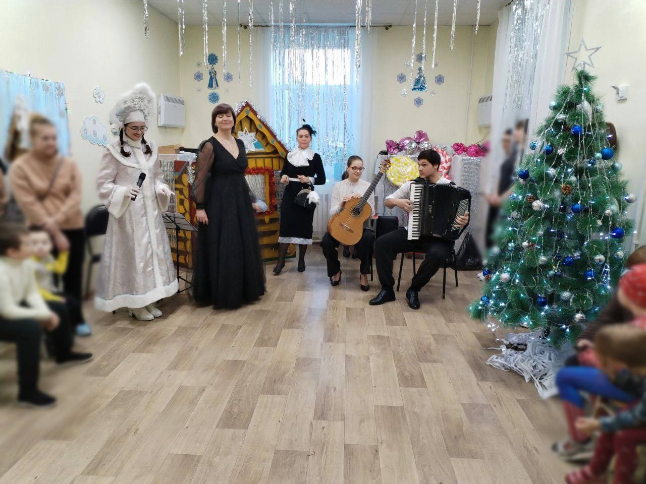 в Воронежском областном клиническом психоневрологическом диспансере прошел проект "Сказки русских народных инструментов"