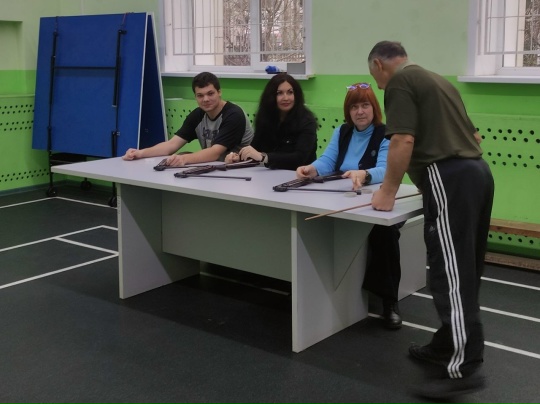 В институте прошли соревнования по пулевой стрельбе