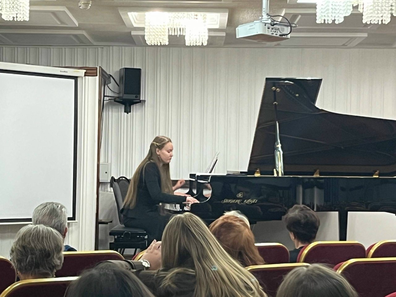 состоялся концерт класса профессора С. И. Семенковой.