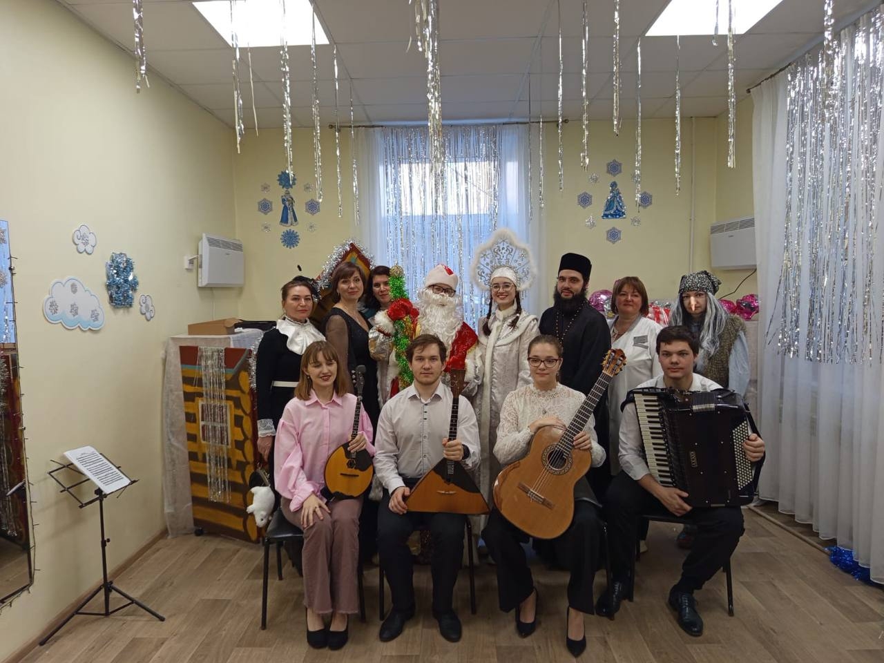 в Воронежском областном клиническом психоневрологическом диспансере прошел проект "Сказки русских народных инструментов"