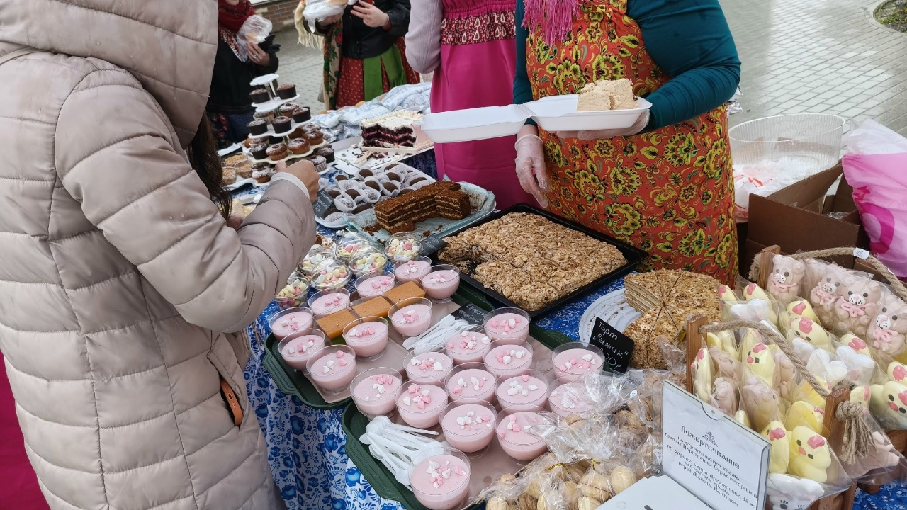 концерт-лекцию "Пасха на Руси!" на Благотворительной ярмарке