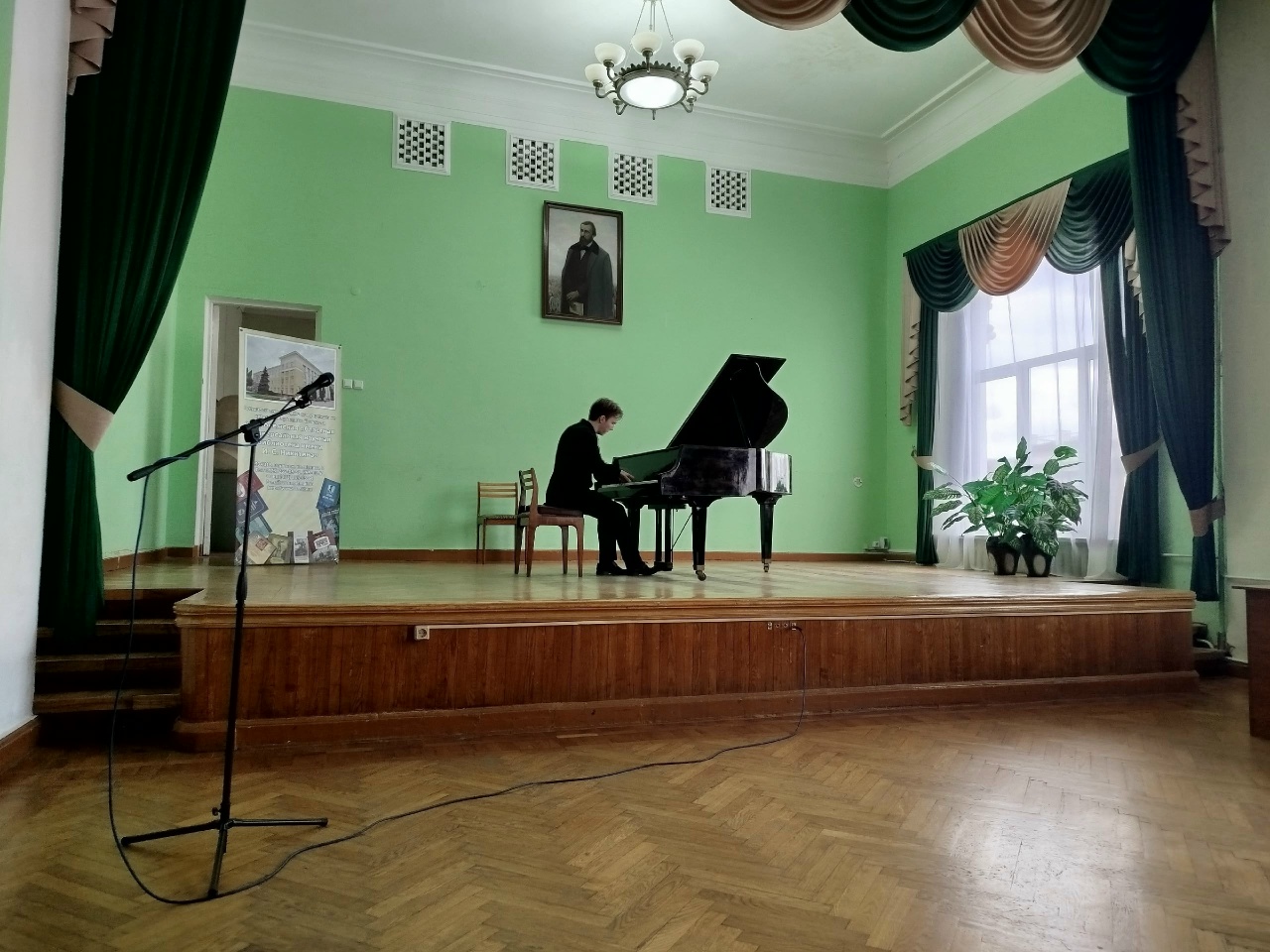 прошёл концерт кафедры педагогики, методики и ОКФ и кафедры специального фортепиано.