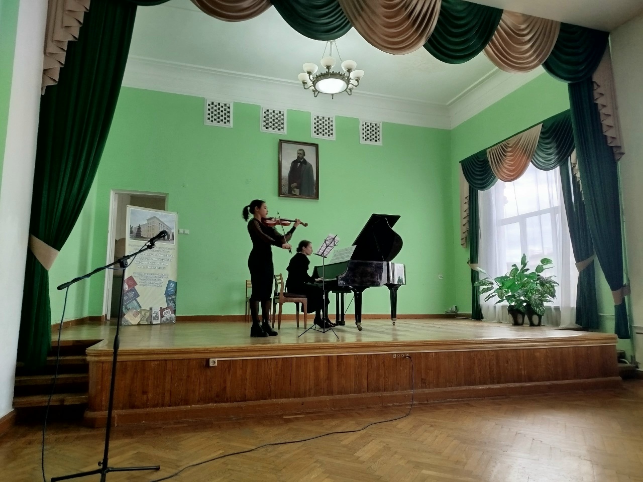 прошёл концерт кафедры педагогики, методики и ОКФ и кафедры специального фортепиано.