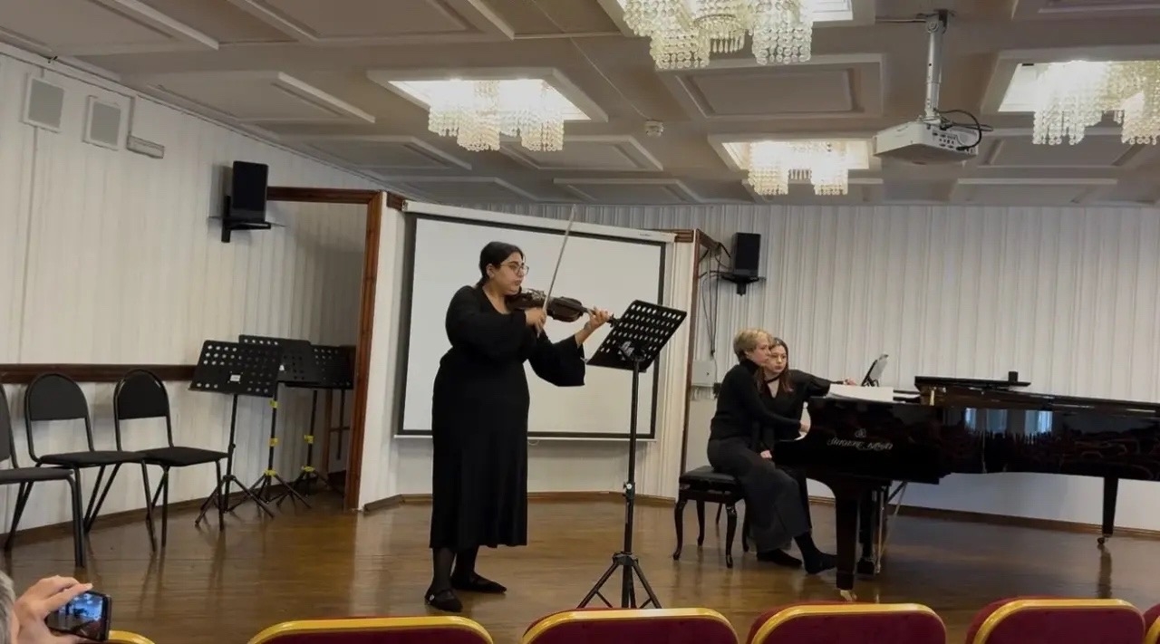 прошел концерт кафедры оркестровых (струнных) инструментов «Посвящение А. Хачатуряну»