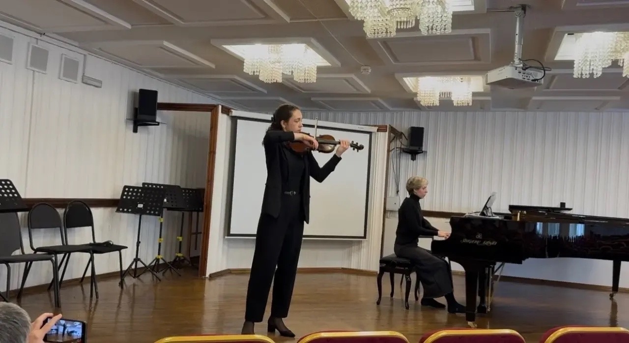 прошел концерт кафедры оркестровых (струнных) инструментов «Посвящение А. Хачатуряну»