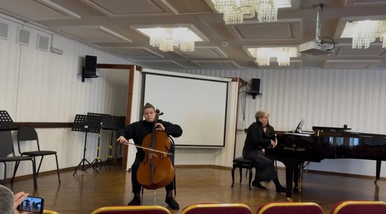 прошел концерт кафедры оркестровых (струнных) инструментов «Посвящение А. Хачатуряну»