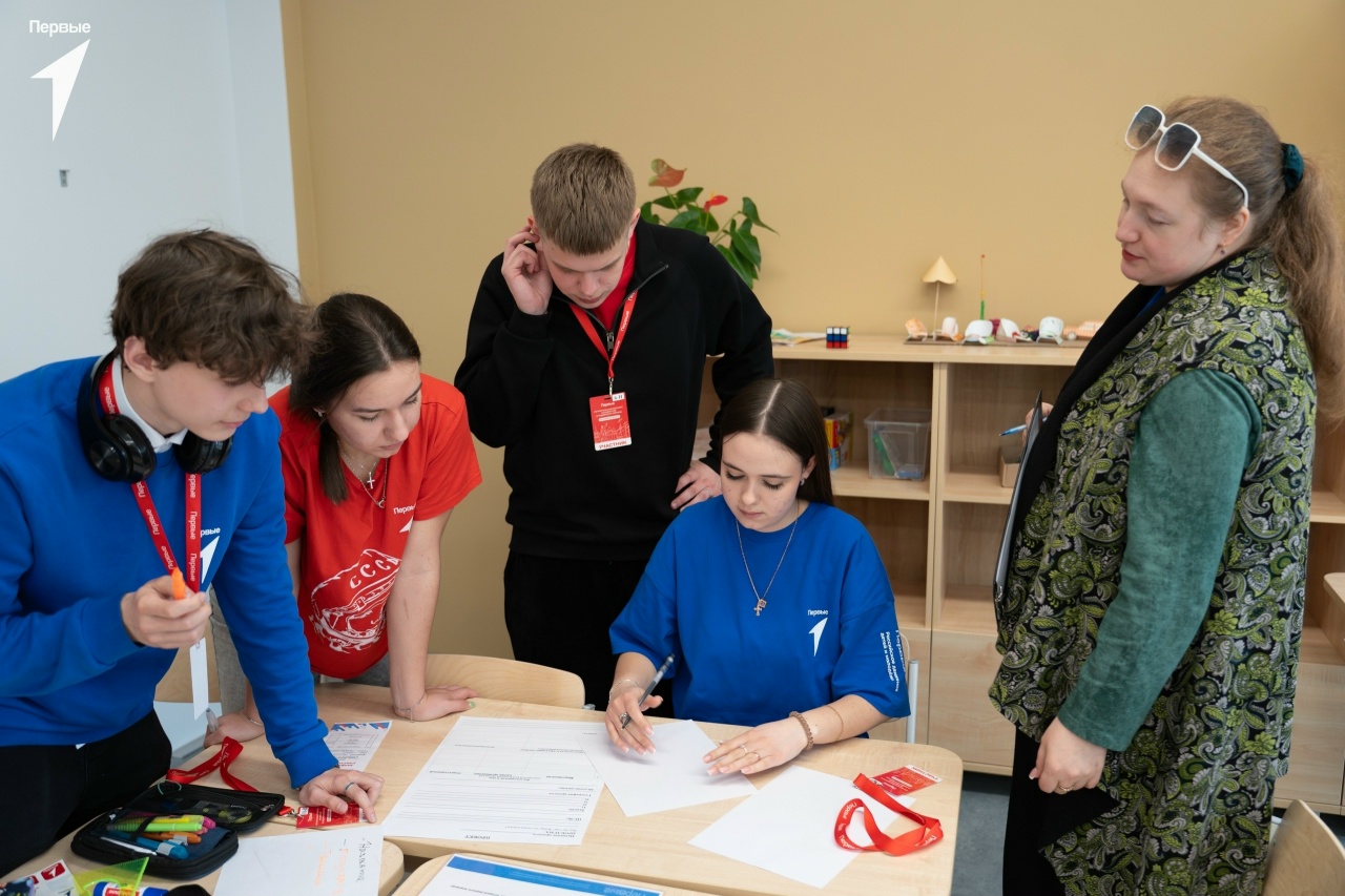 Декан музыкального факультета, доцент кафедры этномузыкологии, истории музыки Филонович Светлана Александровна провела экспертную работу на региональном конкурсе активистов и лидерских команд Воронежской области