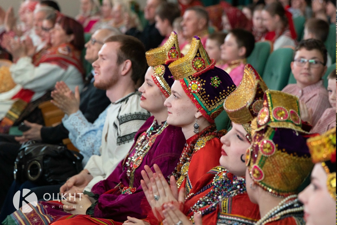 Фольклорный ансамбль «Воля» посетил Липецк, чтобы поздравить ансамбль «Воскресение» с 35-летием