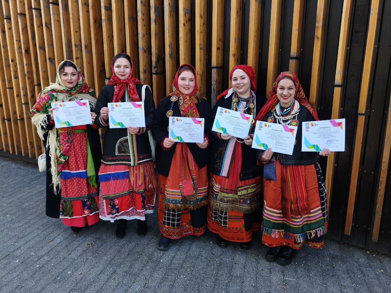 Студенты кафедры этномузыкологии под руководством декана музыкального факультета Филонович С.А. провели площадку "Русская" на молодежной игре «Все различны – все равны»