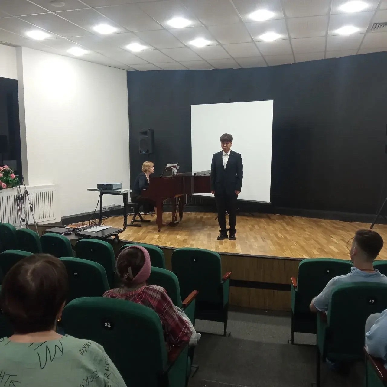 В библиотеке искусств имени А. С. Пушкина состоялся концерт выпускников кафедры вокального искусства