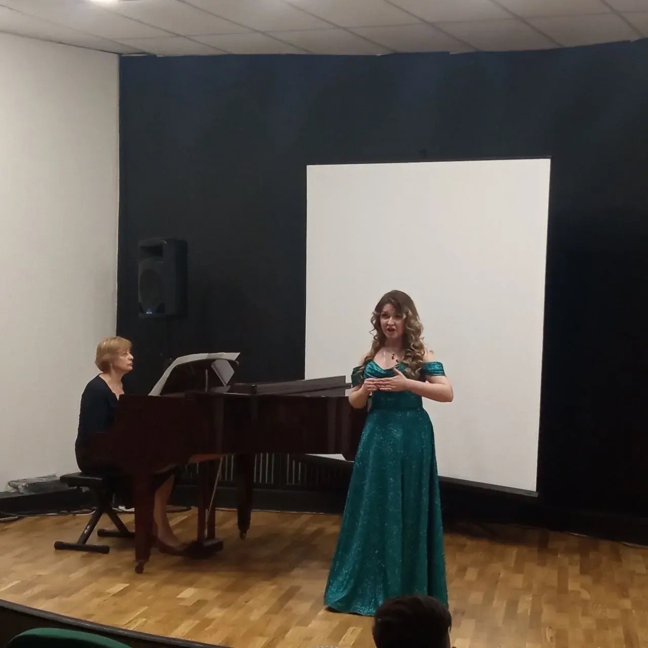 В библиотеке искусств имени А. С. Пушкина состоялся концерт выпускников кафедры вокального искусства