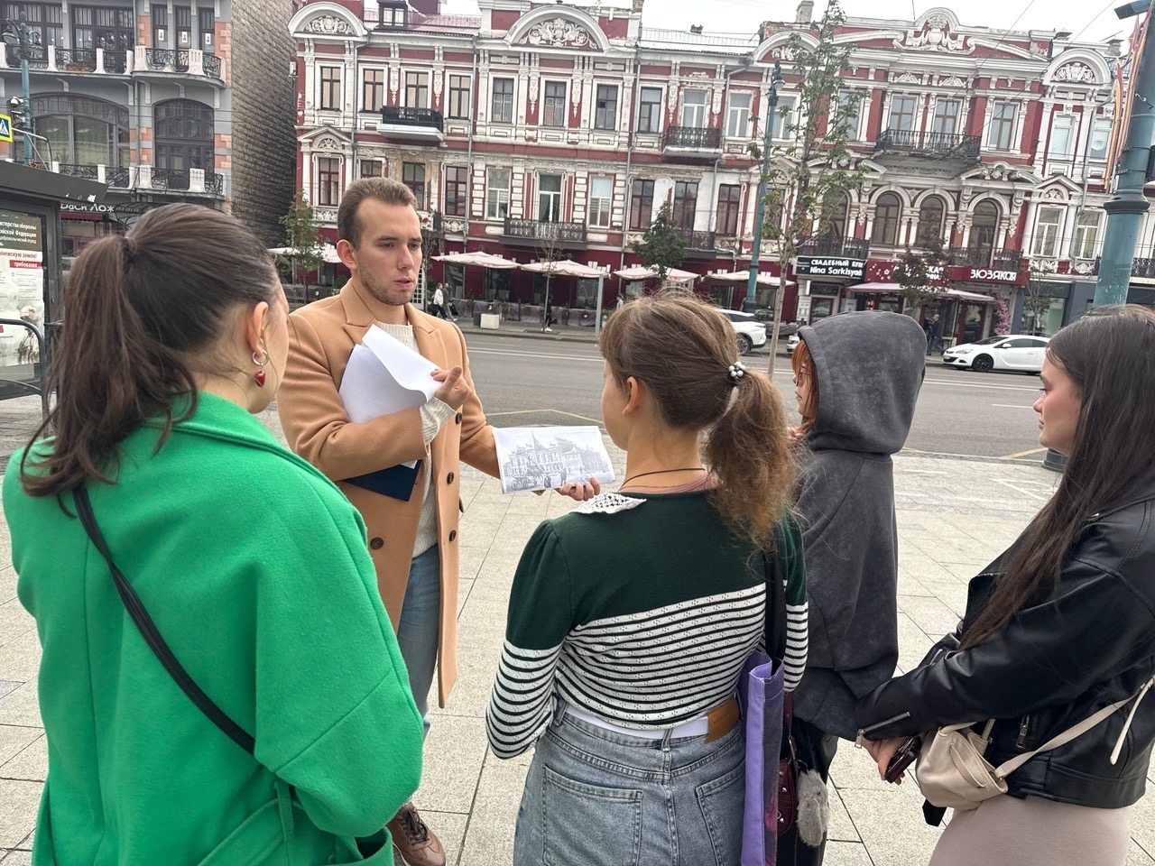 Пешеходная экскурсия для первокурсников