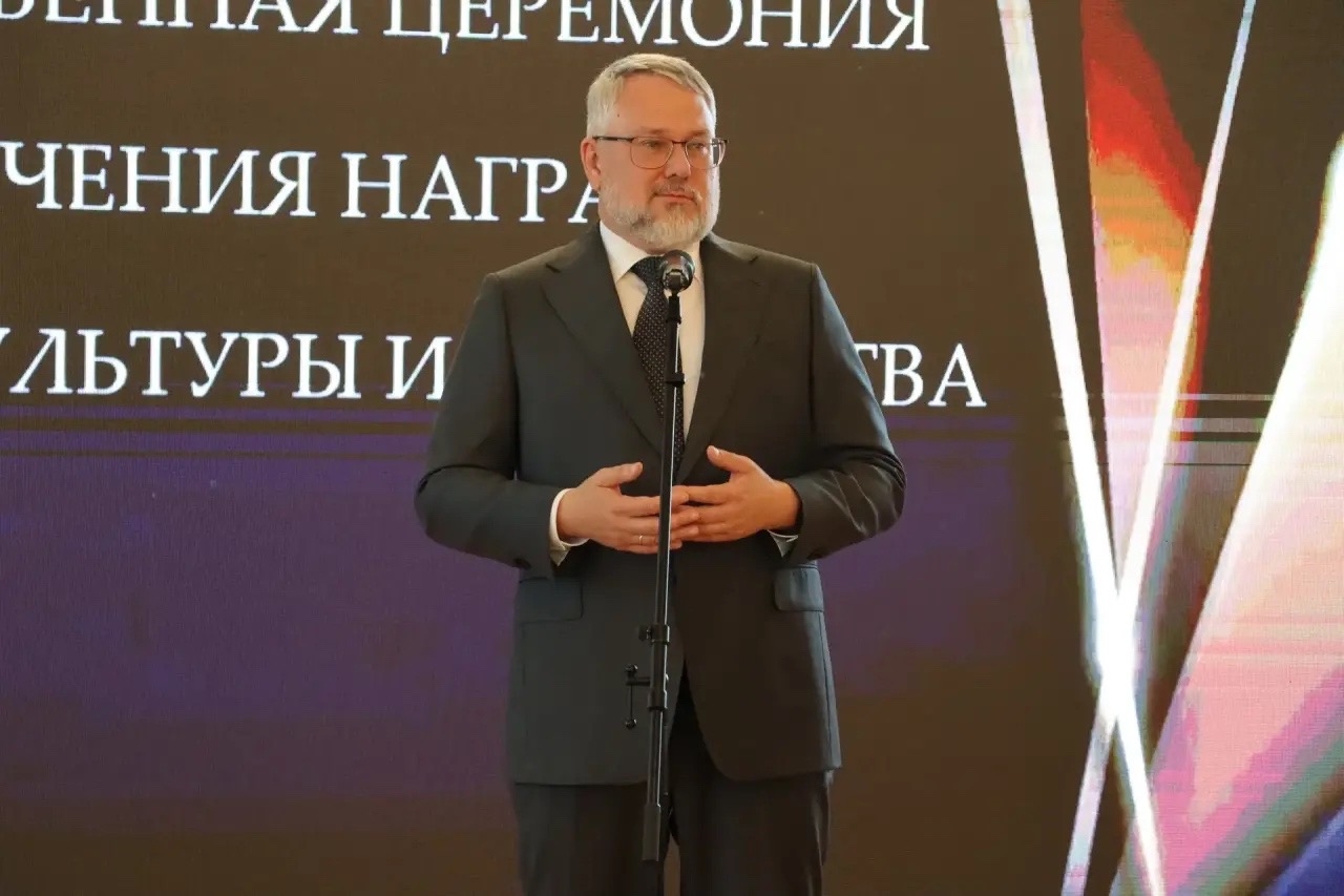 В Воронежском концертном зале состоялась торжественная церемония вручения наград в сфере культуры и искусства.  К лауреатам обратился заместитель председателя правительства Воронежской области Олег Мосолов, который вручил высокие государственные и областные награды и подчеркнул: «Вы — ключевое звено в сохранении культурного кода нашей страны. Благодаря вашему труду наследие предков — наши традиции и ценности — обретают новые краски, становятся доступными и понятными новым поколениям. Именно вашими талантлив