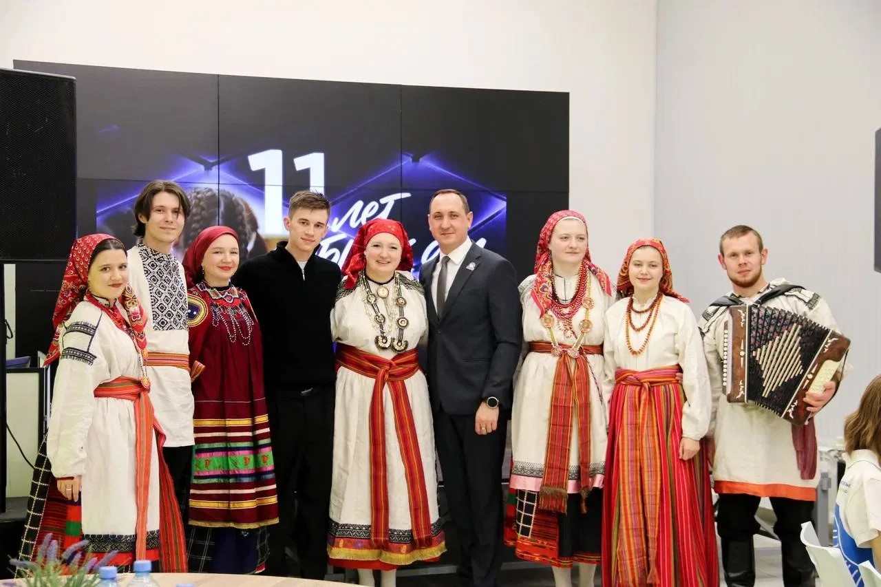исполнилось 11 лет